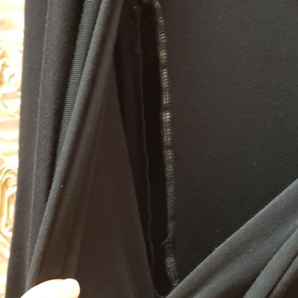 2/$40 π€Thyme Black Blouse π Very Soft - Picture 5 of 9